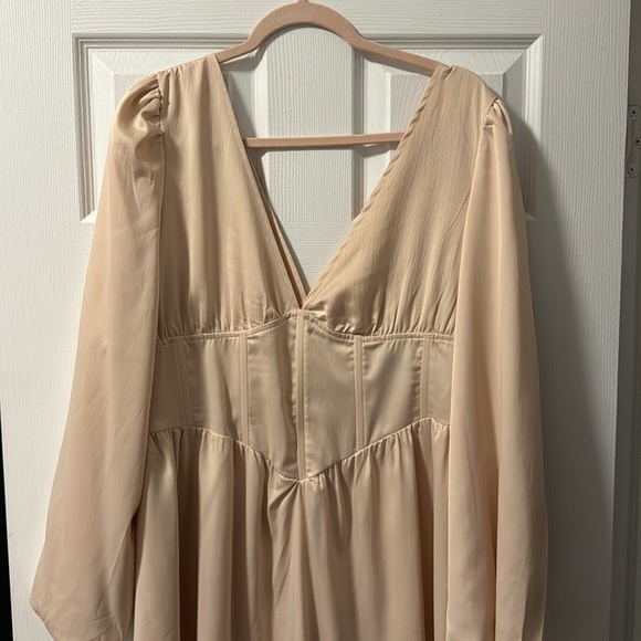Boohoo - Beige Satin Dress - Picture 3 of 5